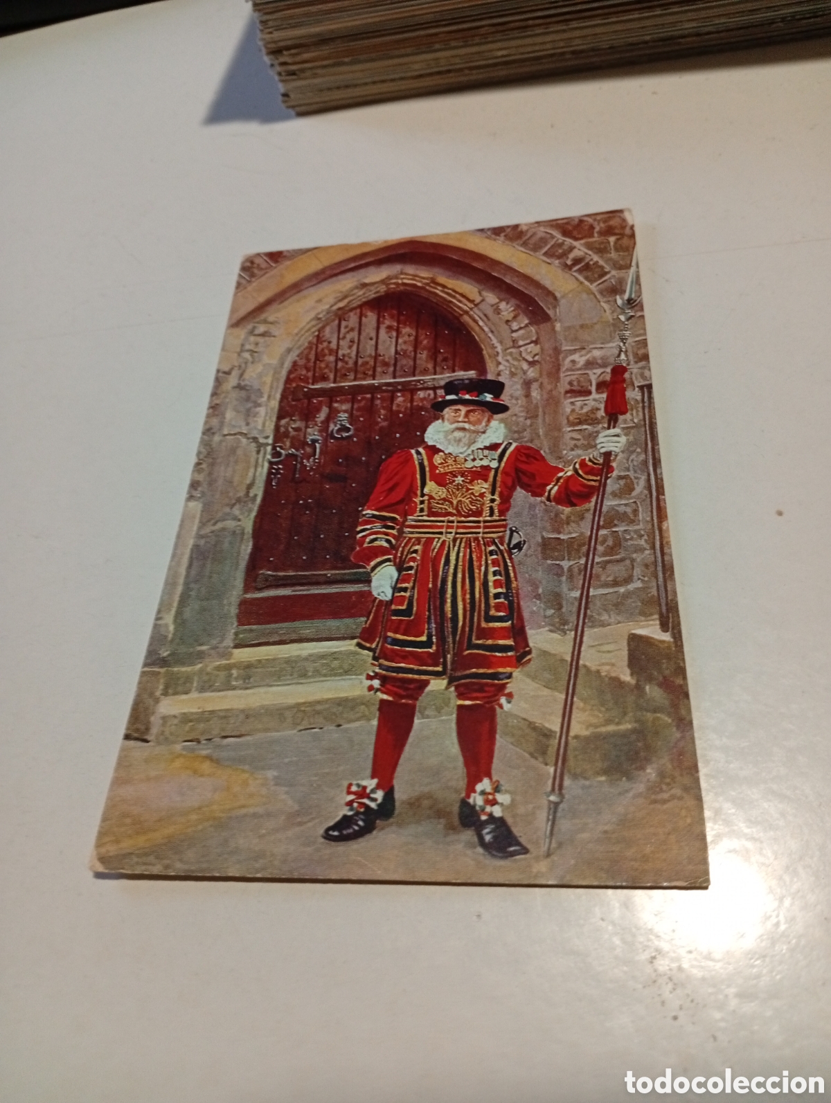 Postales: Postal antigua Guardian de la Torre London