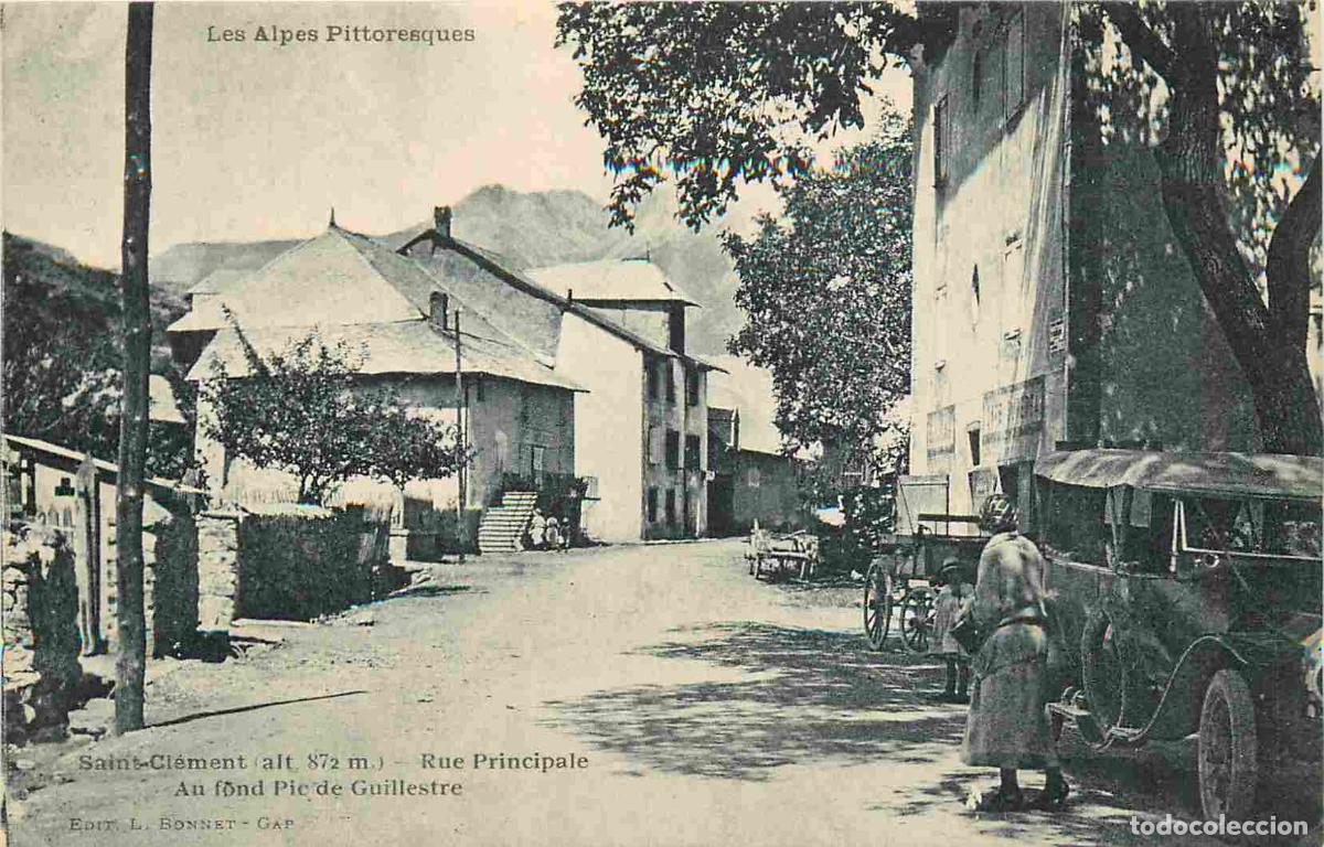 Cartes Postales: Carte Postale Ancienne - 05 - Saint-cl&eacute;ment - Rue principale - Au fond pic de guillestre - Anim&eacute;e -