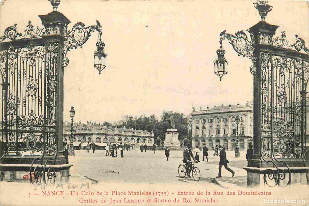 Postcards: Carte Postale Ancienne - 54 - Nancy - Un coin de la place stanislas 1755 entr&eacute;e de la rue des domini