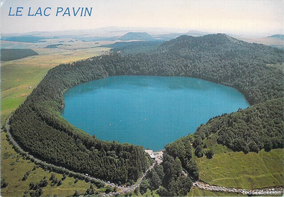 Postkarten: Postal Paisaje del Lago Pavin en la Regi&oacute;n de Auvernia