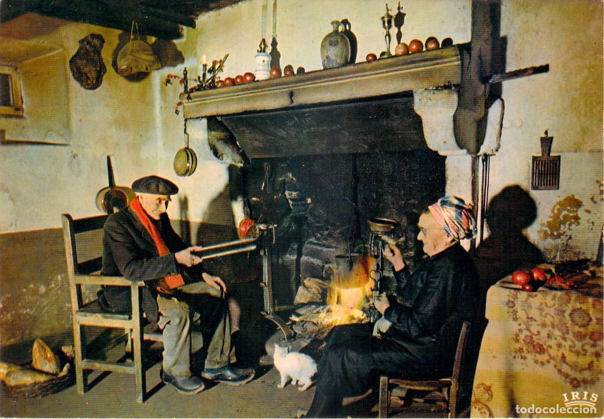 Postcards: Postal de Pareja de Ancianos junto a la Chimenea en Limousin, Francia