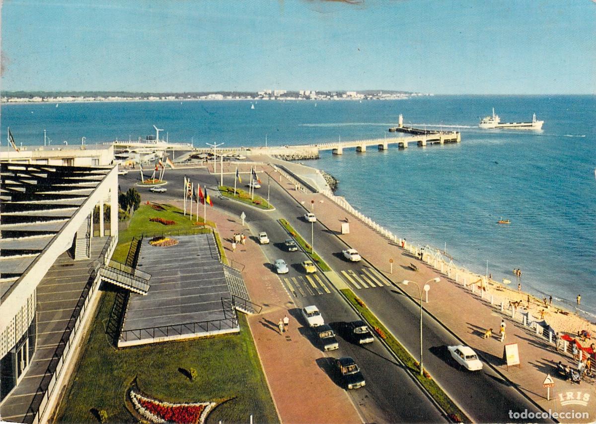Postales: Postal de Royan: La Gran Escollera y el Palacio de Congresos
