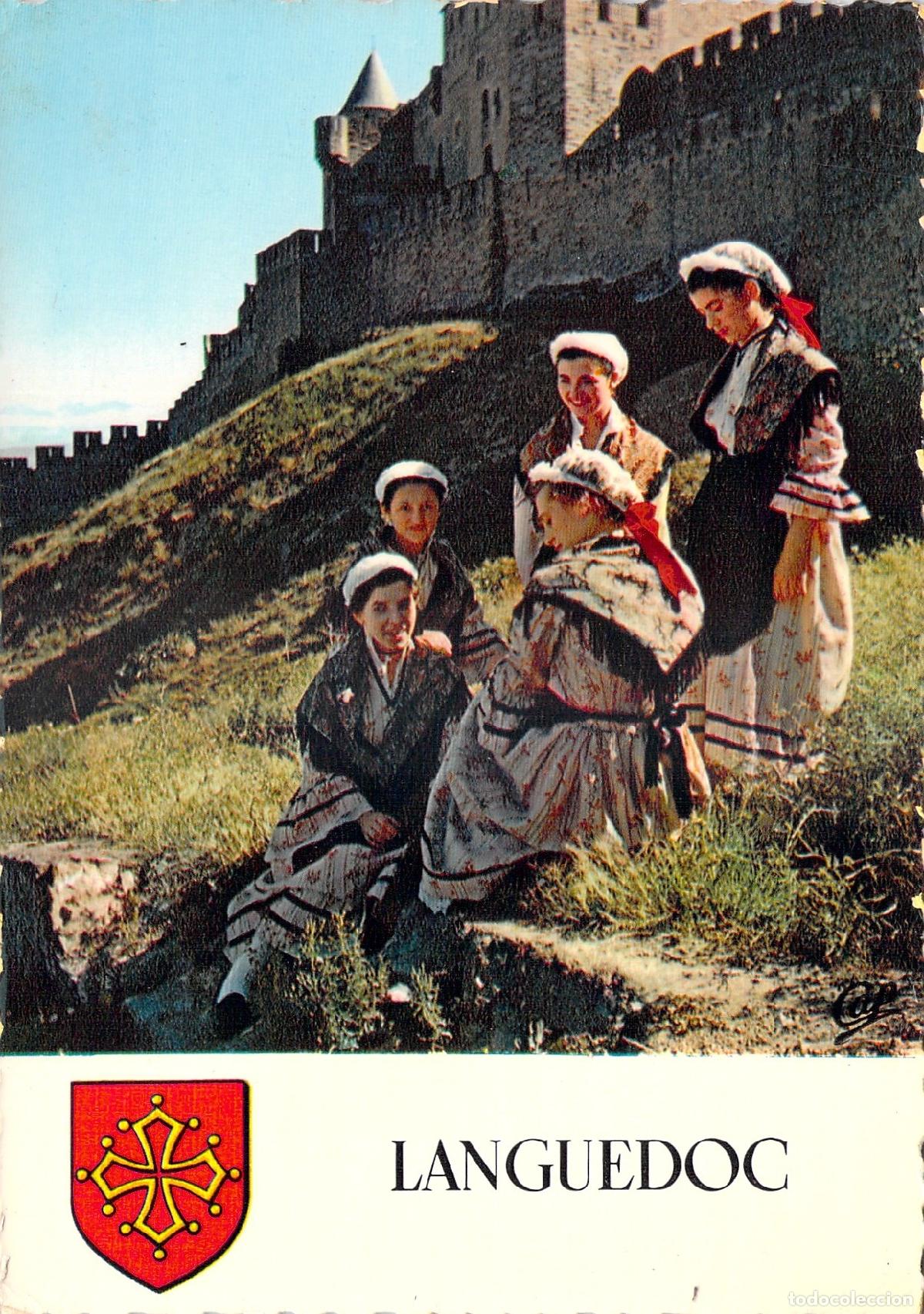 Postkarten: Postal de Mujeres con Traje T&iacute;pico de Languedoc y Carcasona