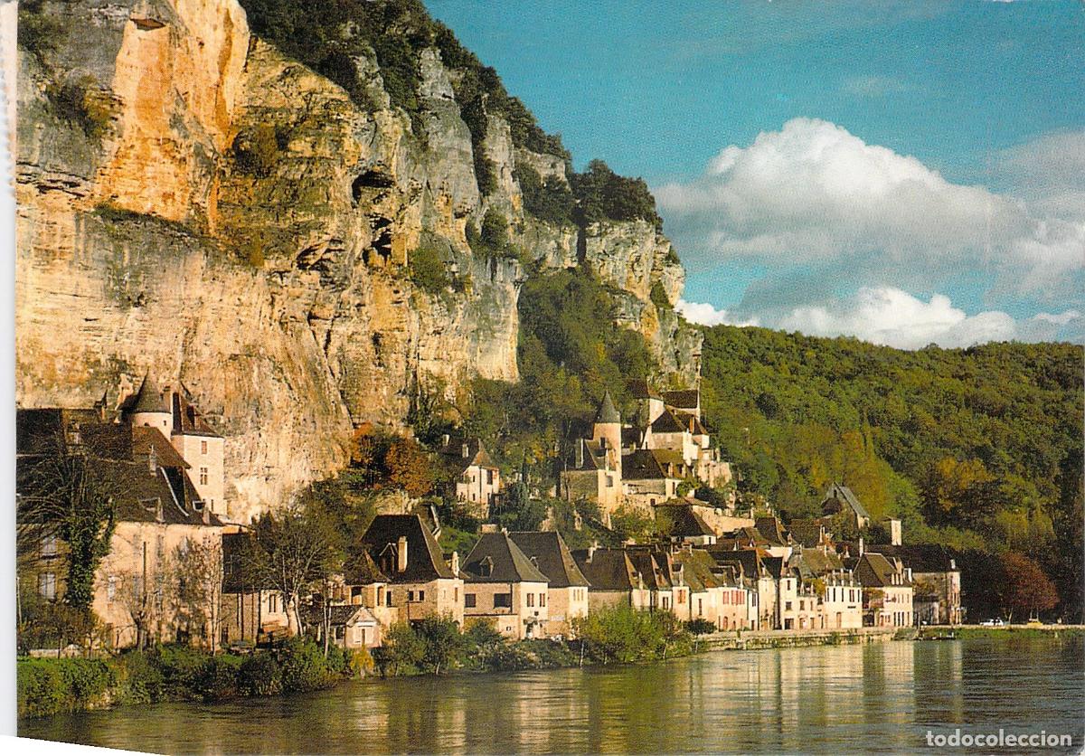 Postales: Postal de La Roque-Gageac en las orillas del r&iacute;o Dordogne, Francia