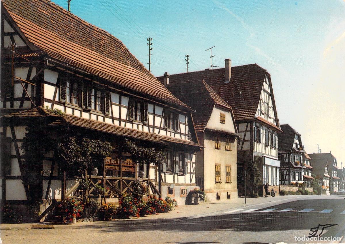 Postales: Postal de Casa Alsaciana Tradicional en Betschdorf, Francia