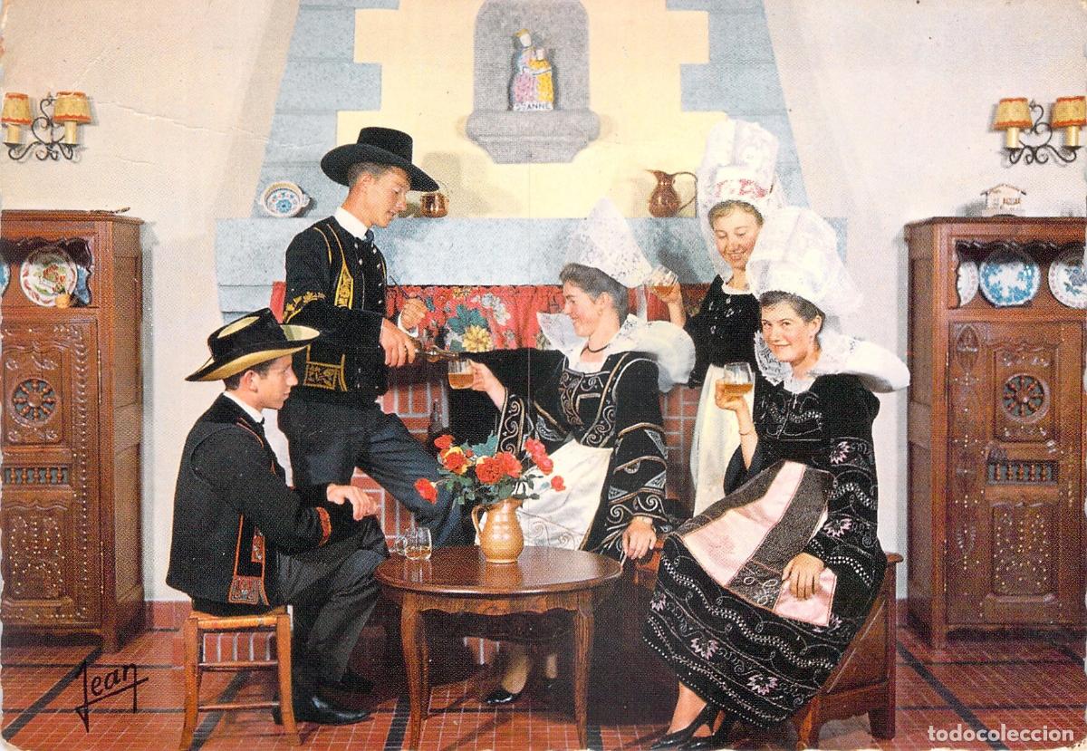 Postais: Postal de Trajes T&iacute;picos y Coiffes de Elliant, Breta&ntilde;a