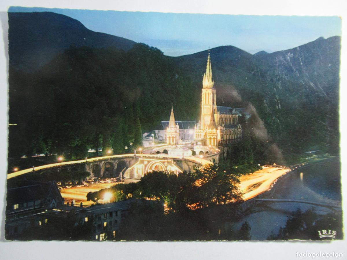 Postales: Lourdes - La Basilique illumin&eacute;e - S/C