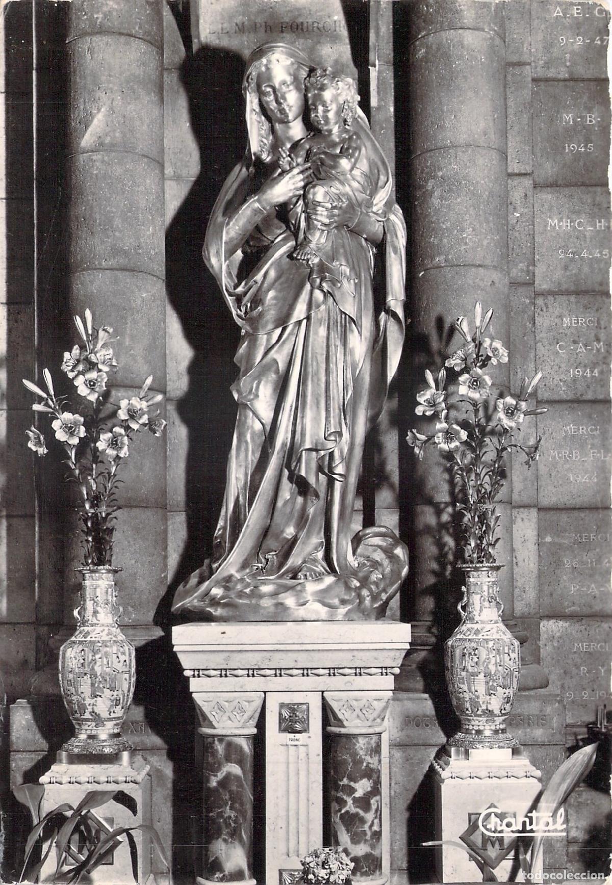 Postales: Postal de Par&iacute;s, Estatua de la Virgen Mar&iacute;a en la Bas&iacute;lica del Sagrado Coraz&oacute;n