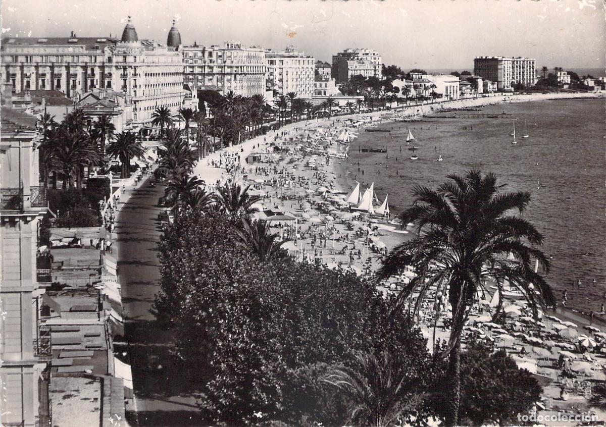 Postales: Postal de Cannes: Boulevard de la Croisette y la Playa