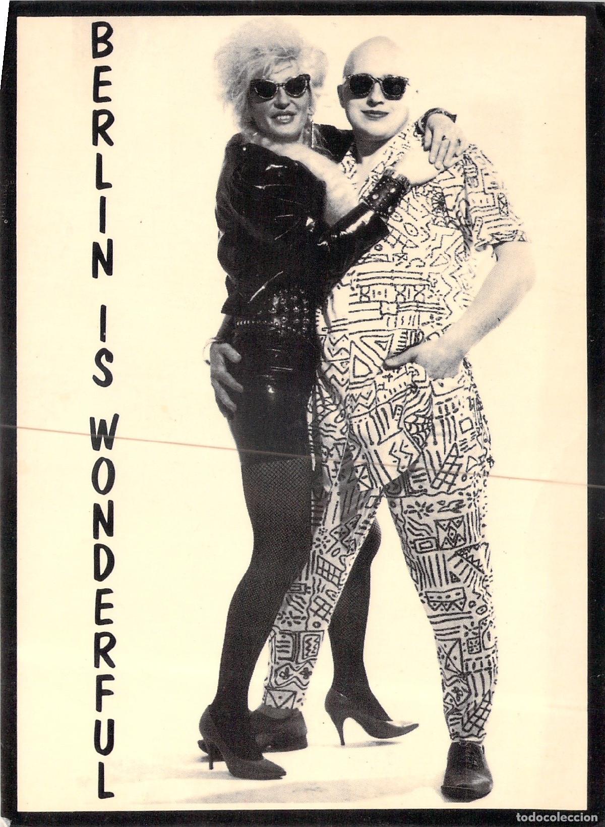 Postales: Postal de Berl&iacute;n 'Berlin is Wonderful' con Pareja Punk y Moda Alternativa