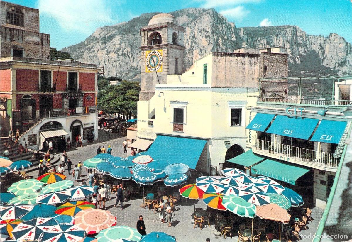 Postales: Postal de La Piazzetta en Capri, Italia con Torre del Reloj