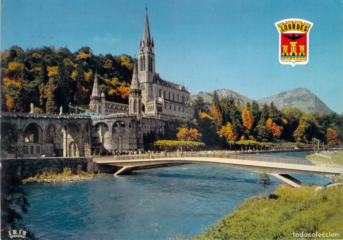 Postales: Postal de Lourdes: La Bas&iacute;lica y el R&iacute;o Gave en Francia