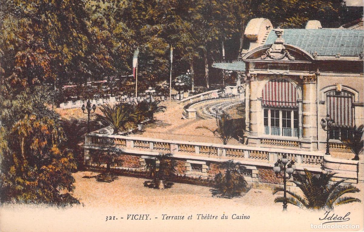 Postales: Postal de Vichy: Terraza y Teatro del Casino en Francia