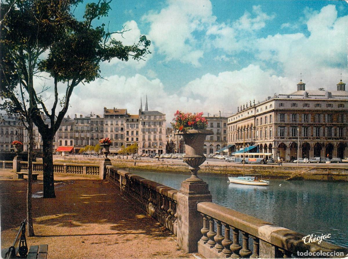 Postales: Postal de Bayona, Plaza de la Libertad y R&iacute;o Nive, Francia