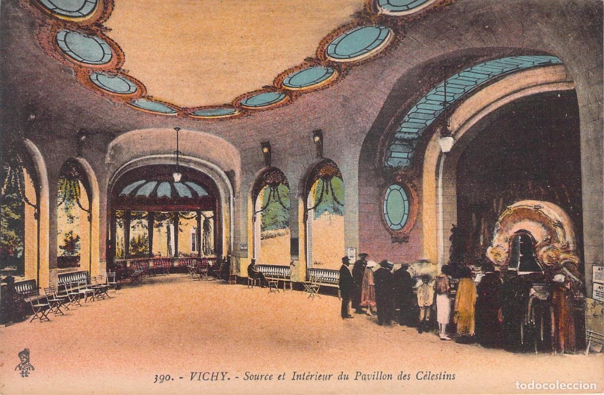 Postales: Postal de Vichy: Interior del Pabell&oacute;n de los Celestinos y su Fuente