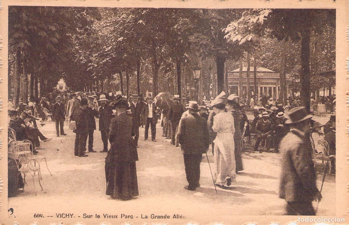 Postales: Postal de Vichy, Francia - La Grande All&eacute;e en el Vieux Parc