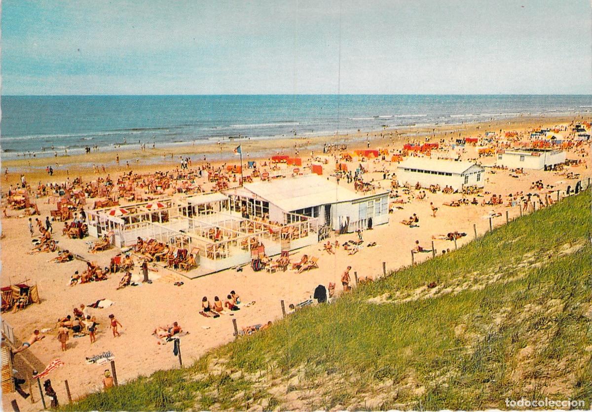 Postales: Postal de la Costa Belga con Playa Concurrida y Ba&ntilde;istas