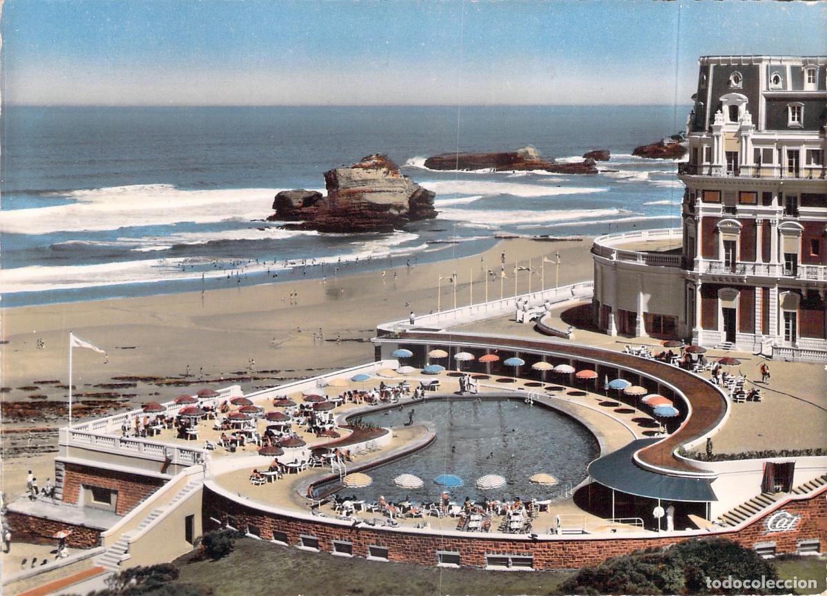 Postales: Postal del H&ocirc;tel du Palais y su Piscina en Biarritz, Francia