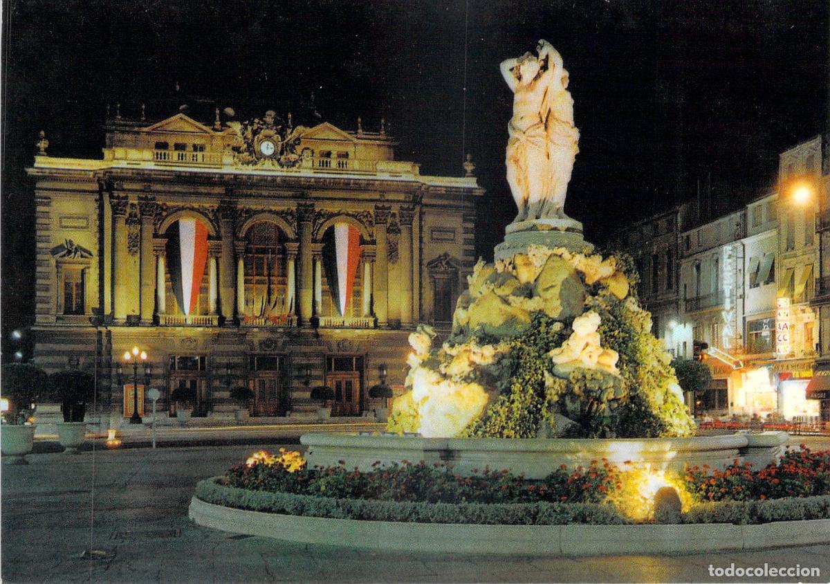Postales: Postal de la Place de la Com&eacute;die de Noche en Montpellier