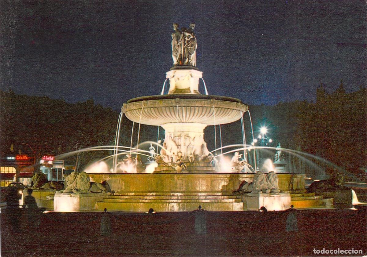 Postales: Postal Aix-en-Provence La Grande Fontaine de Noche Francia
