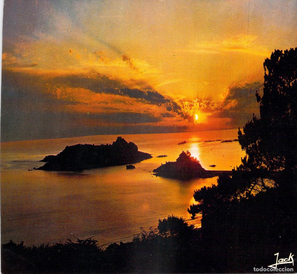 Postales: Postal de Atardecer en la Costa de Breta&ntilde;a, Francia