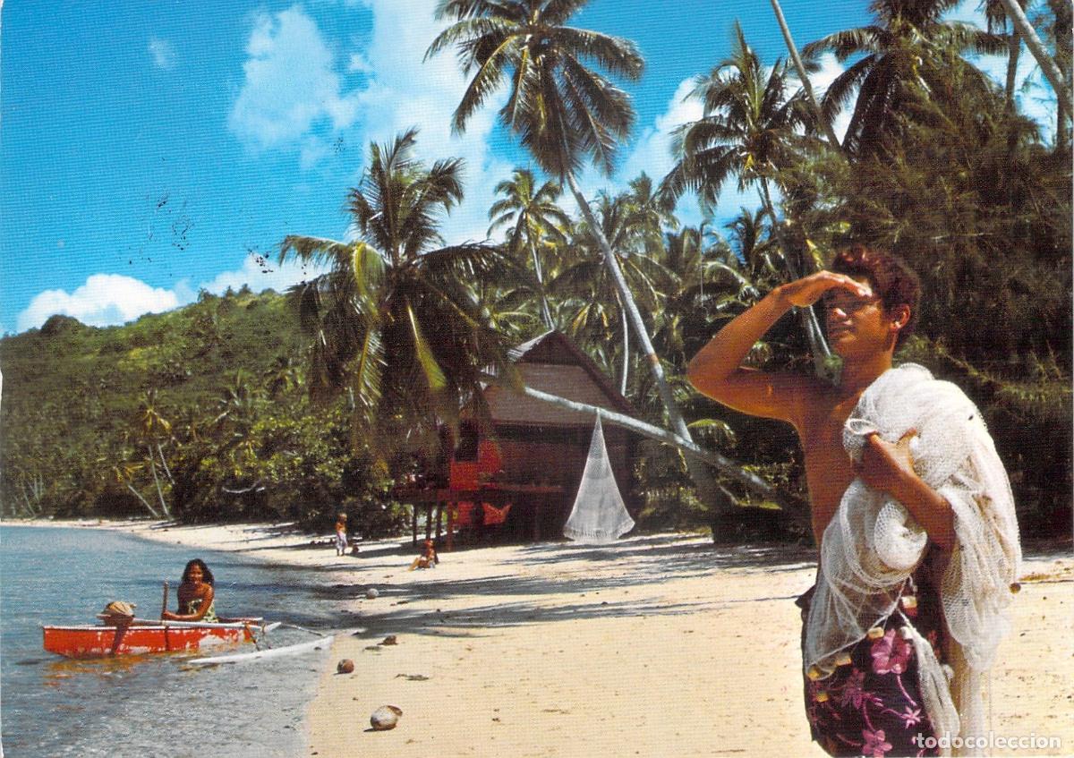 Postales: Postal Playa en Polinesia Francesa con Pescador y Palmeras