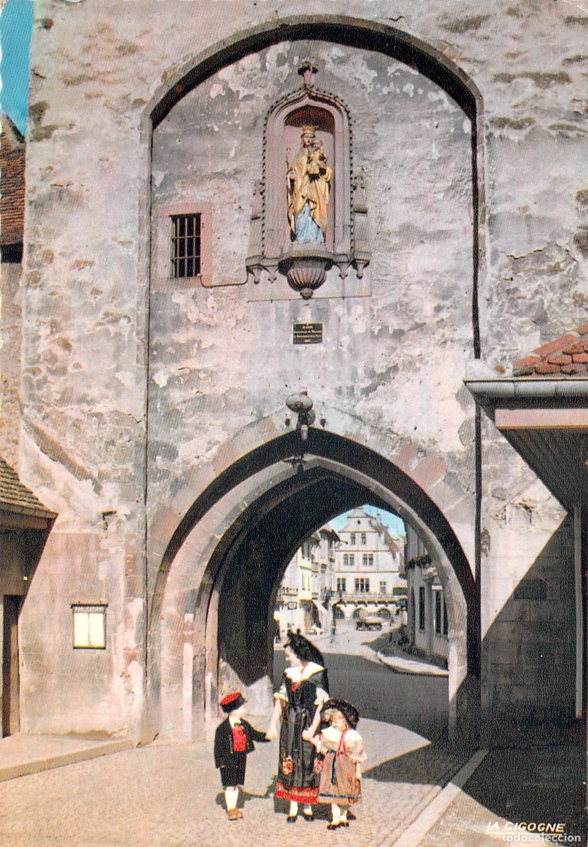 Cartoline: Postal de Molsheim Alsacia Puerta de Entrada y Trajes T&iacute;picos