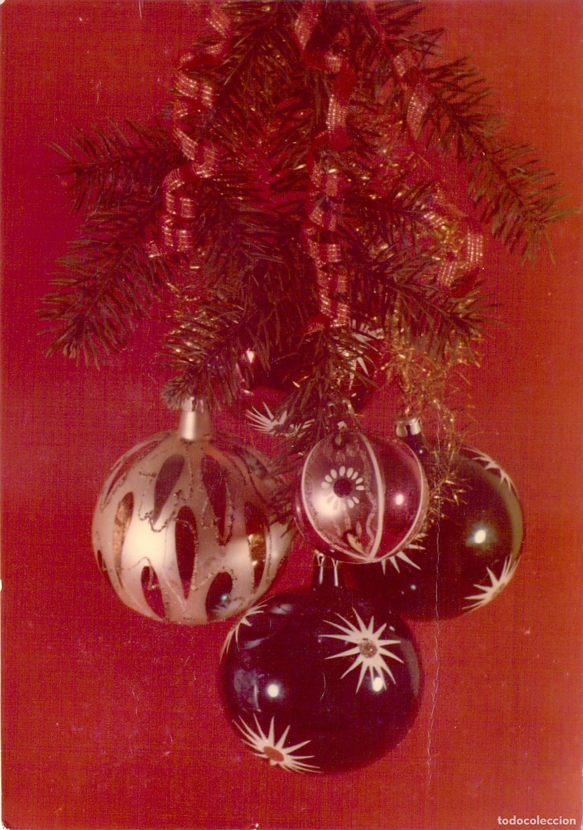 Postales: Postal de Navidad con Bolas Decorativas y Rama de Pino