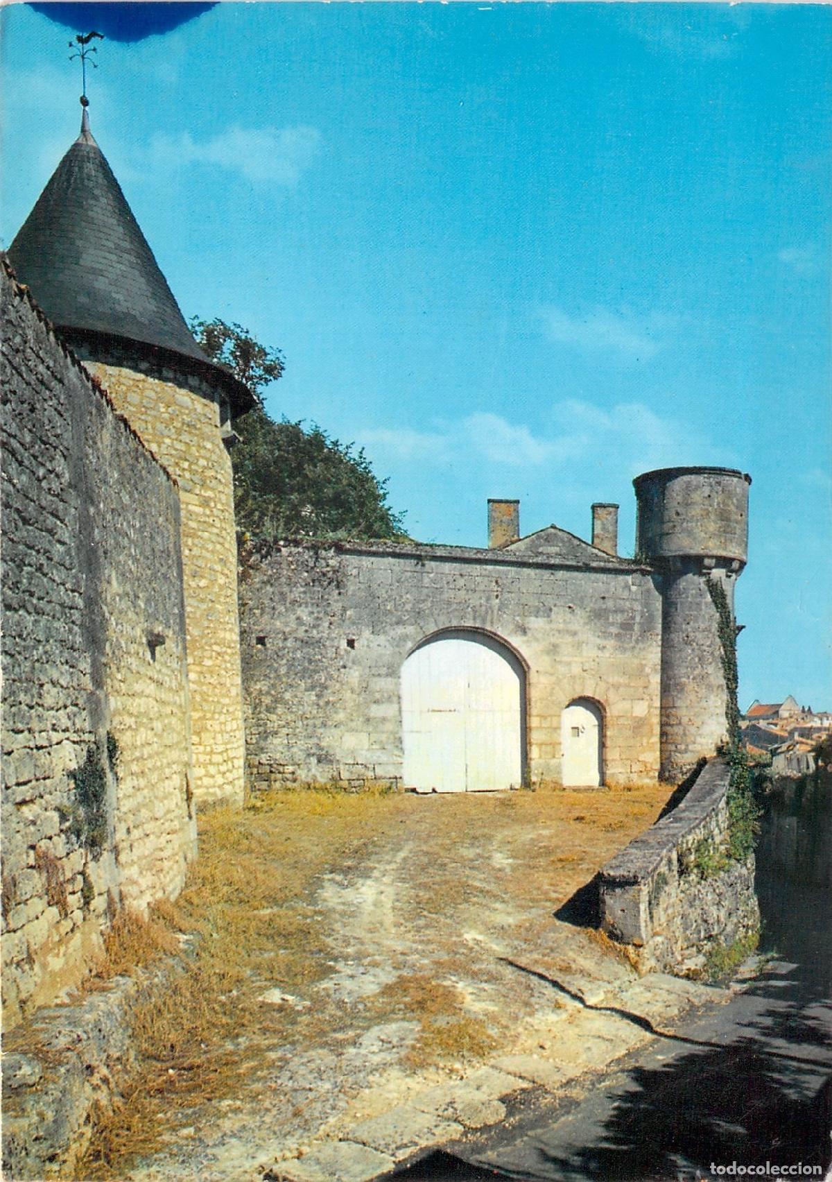 Postkarten: Postal del Ch&acirc;teau de la Cave en Saint-Savinien, Charente-Maritime