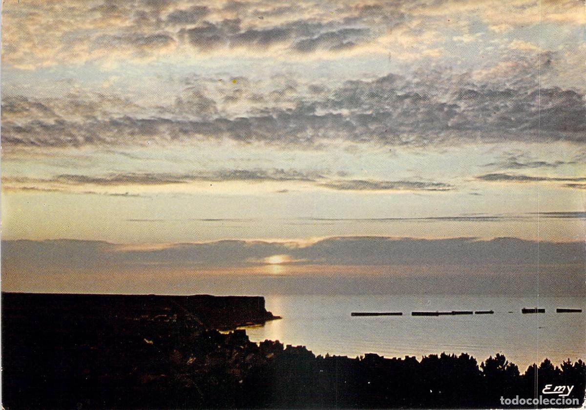 Postales: Postal de Atardecer en la Costa de Normand&iacute;a, Francia