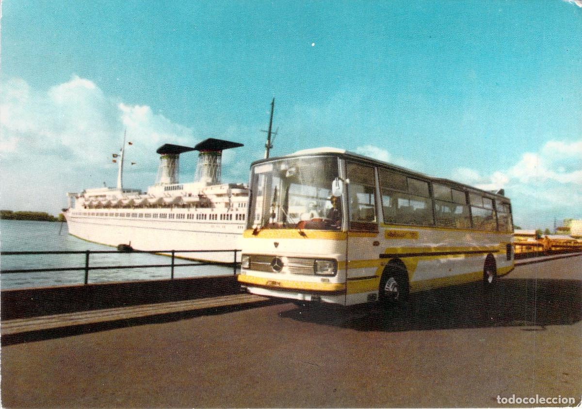 Postales: Postal de Autob&uacute;s Mercedes-Benz y Crucero en el Puerto de G&eacute;nova