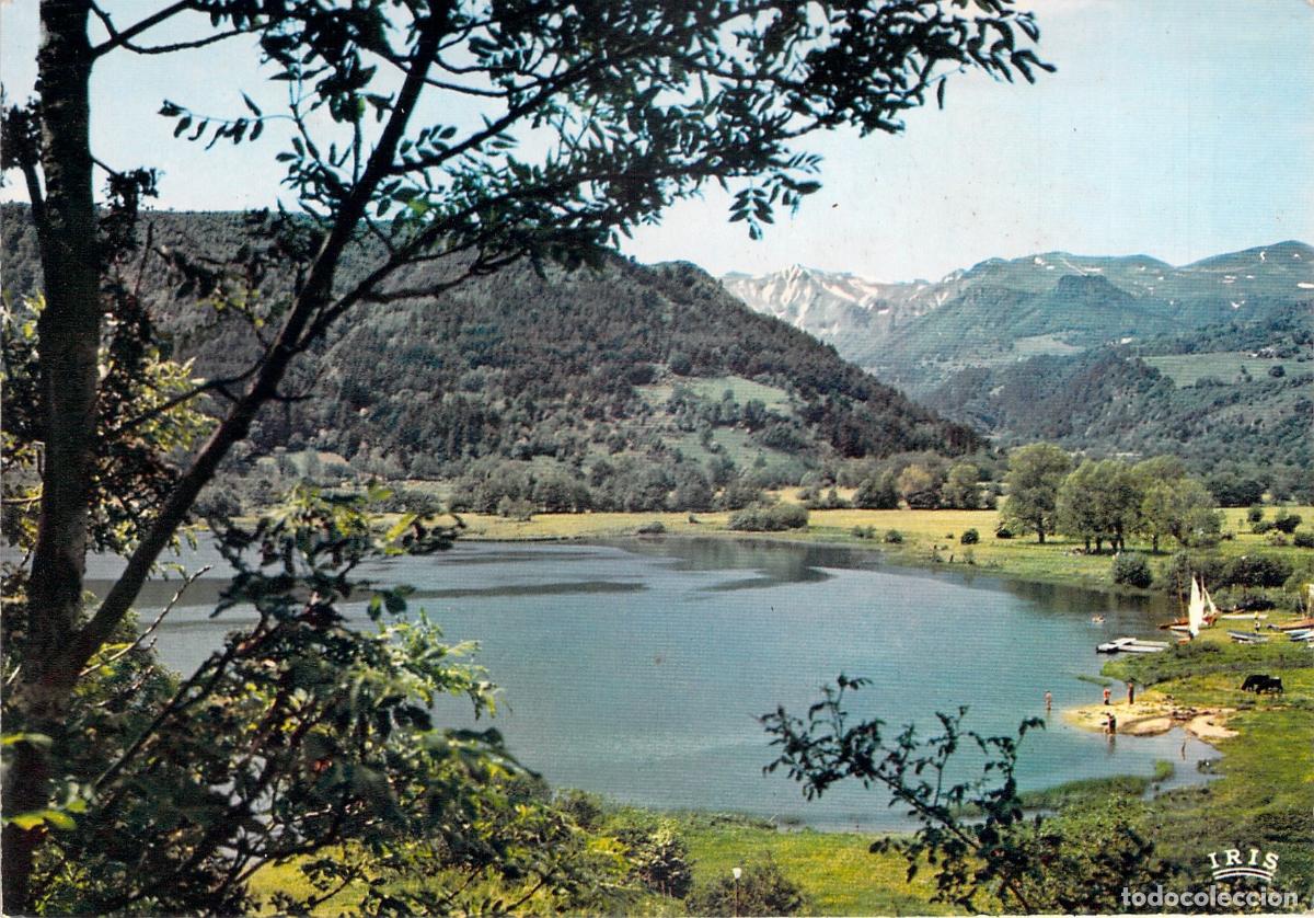 Postales: Postal de Lac Chambon en Auvergne, Francia - Paisaje de Monta&ntilde;a
