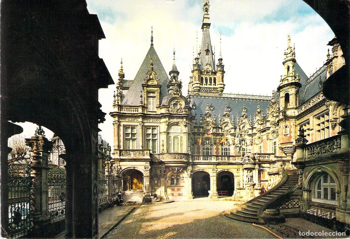 Postales: Postal Palacio B&eacute;n&eacute;dictine en F&eacute;camp, Francia - Patio de Honor