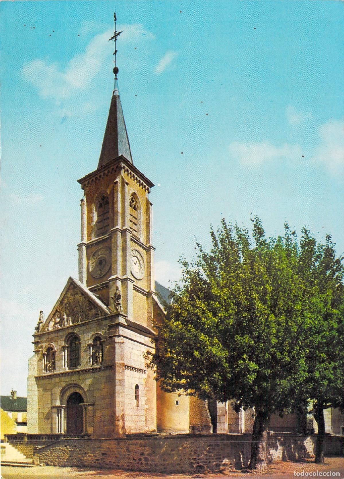 Postales: Postal de la Iglesia de Quarr&eacute;-les-Tombes en Yonne, Francia