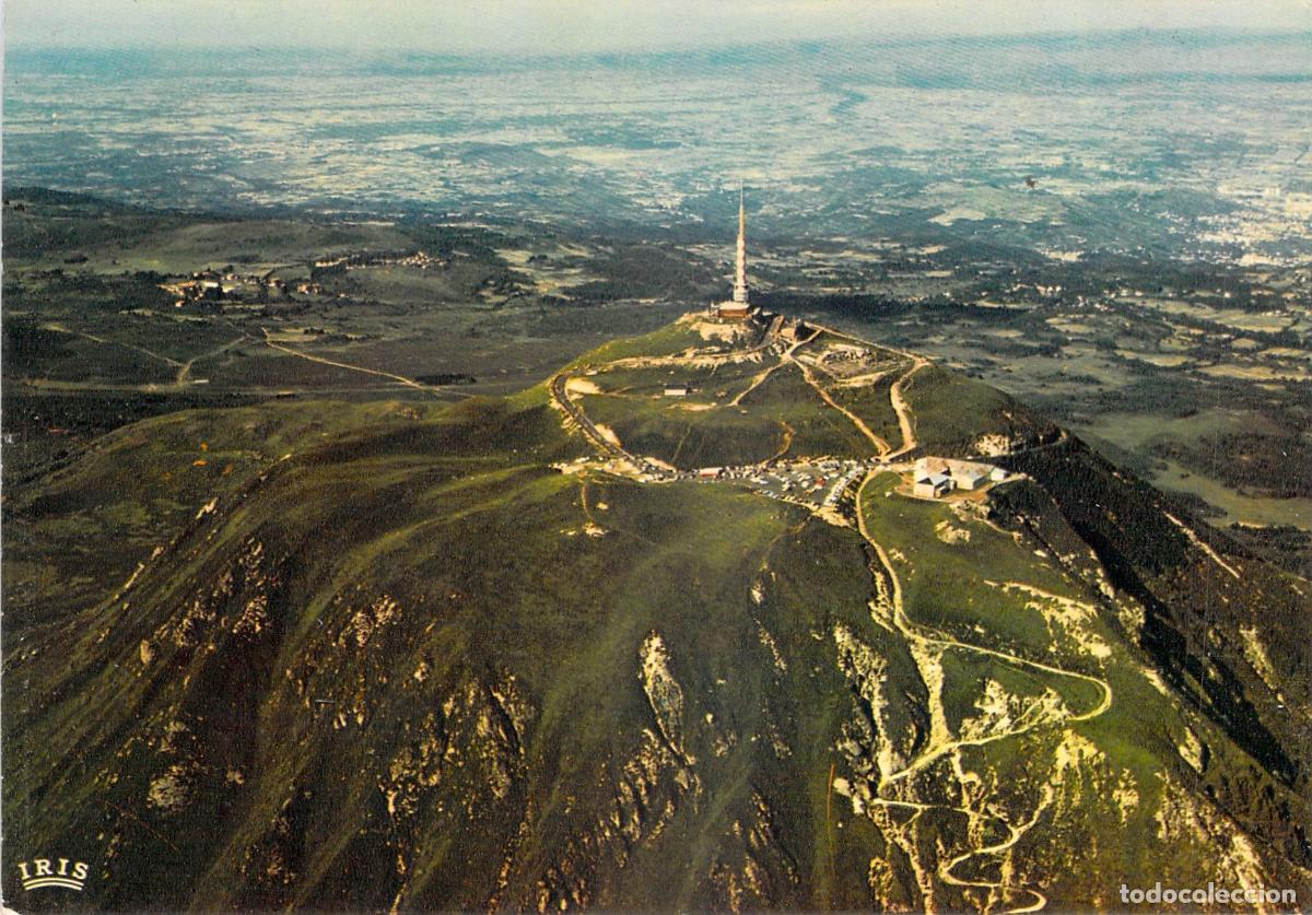 Postales: Postal de Vista A&eacute;rea del Puy de D&ocirc;me, Auvergne, Francia