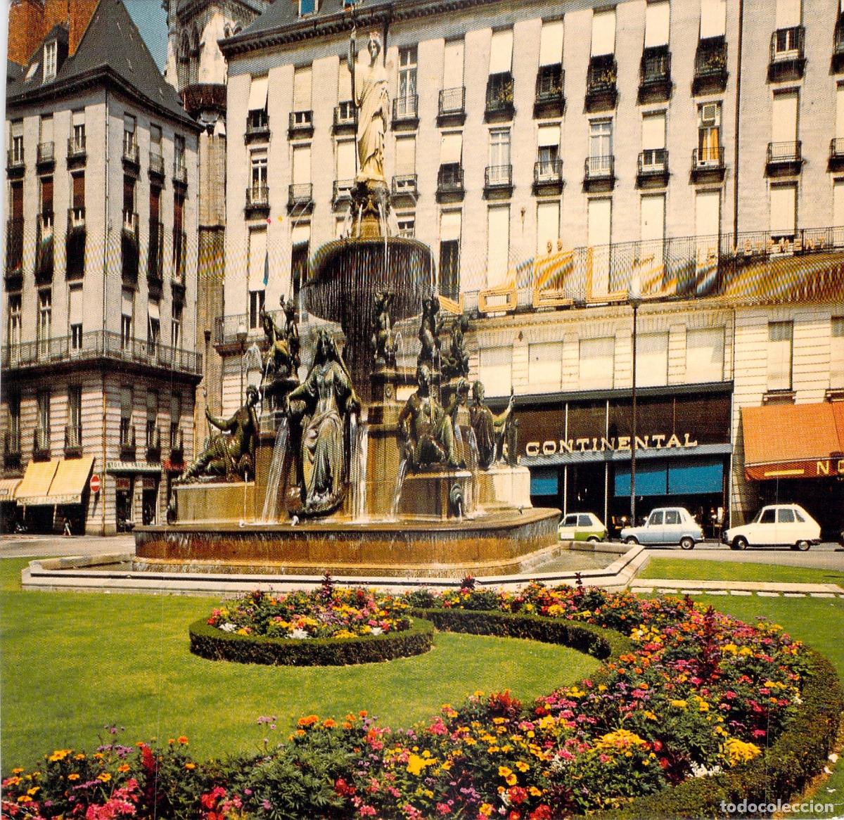Postales: Postal de la Place Royale con Fuente en Nantes