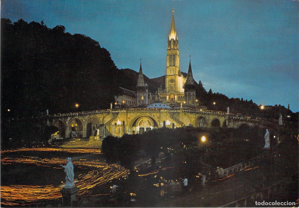 Postales: Postal de Lourdes: Bas&iacute;lica Iluminada y Procesi&oacute;n de las Antorchas