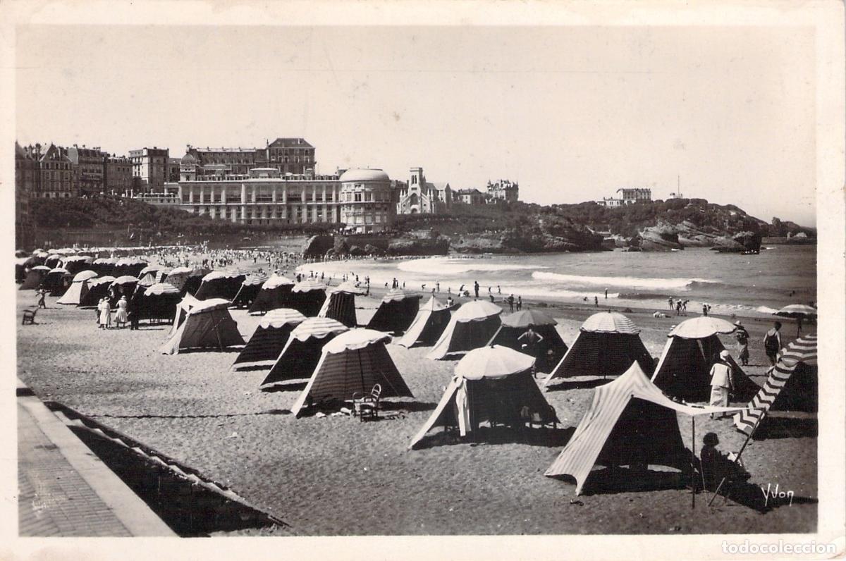 Postales: Postal de Biarritz - Playa de la C&ocirc;te Basque con carpas