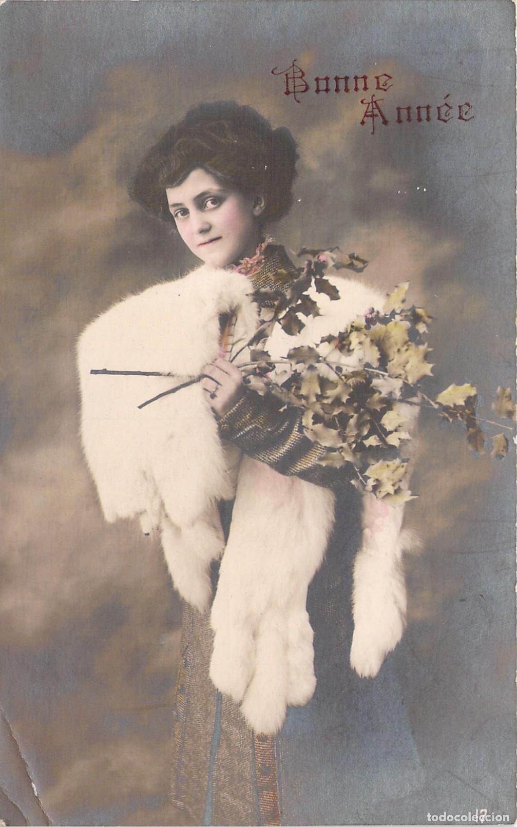 Postales: Postal Francesa de Feliz A&ntilde;o Nuevo con Mujer en Estola de Piel