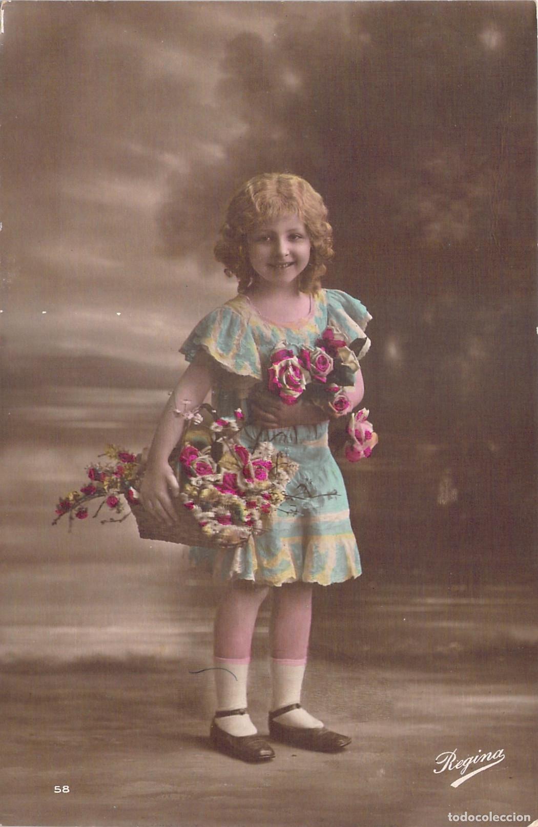 Postales: Postal de ni&ntilde;a con flores - Felicitaci&oacute;n de A&ntilde;o Nuevo coloreada