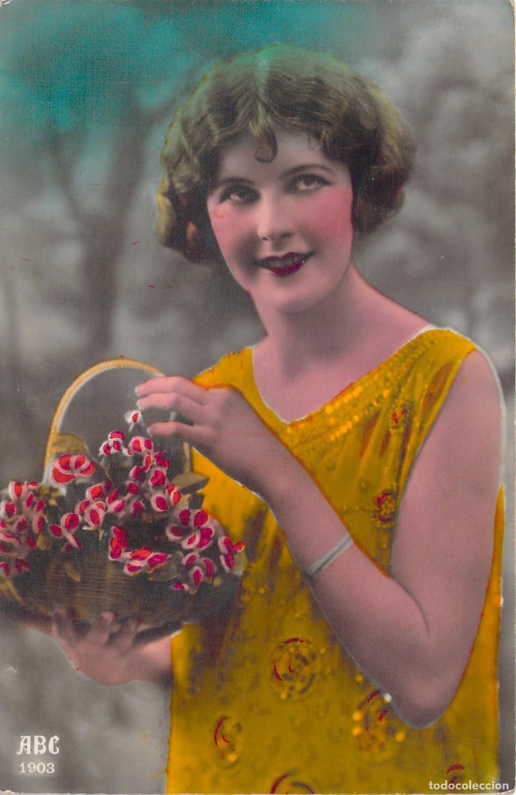 Postales: Postal Francesa de Retrato de Mujer con Cesta de Flores