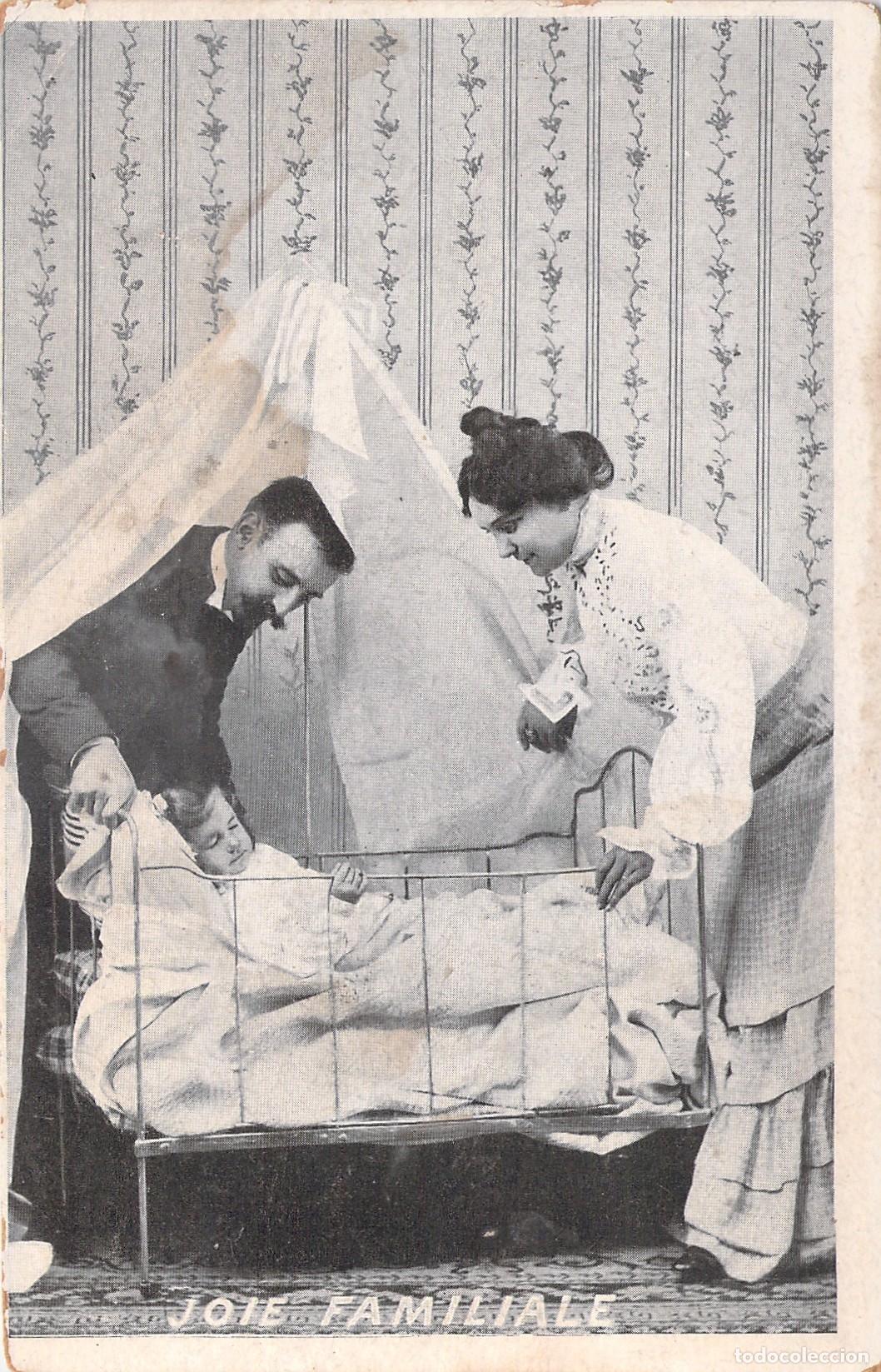 Postales: Postal Francesa Joie Familiale - Padres con Beb&eacute; en Cuna
