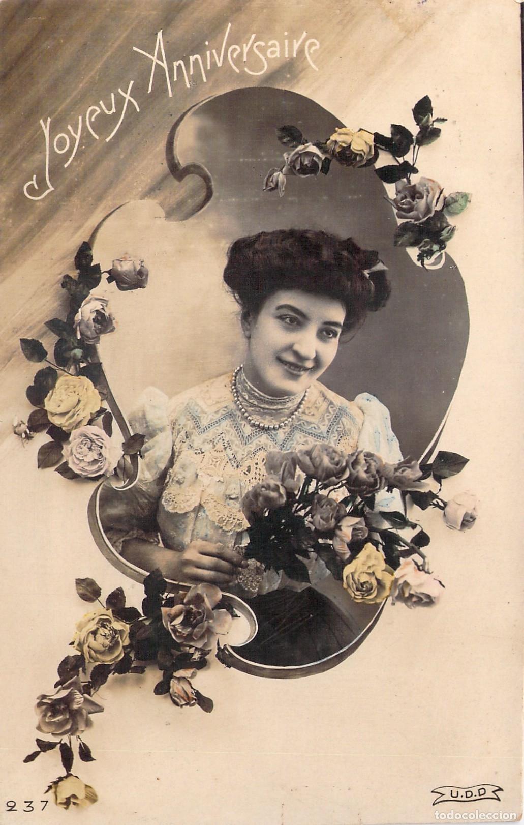 Postales: Postal de Cumplea&ntilde;os con Retrato de Mujer y Flores