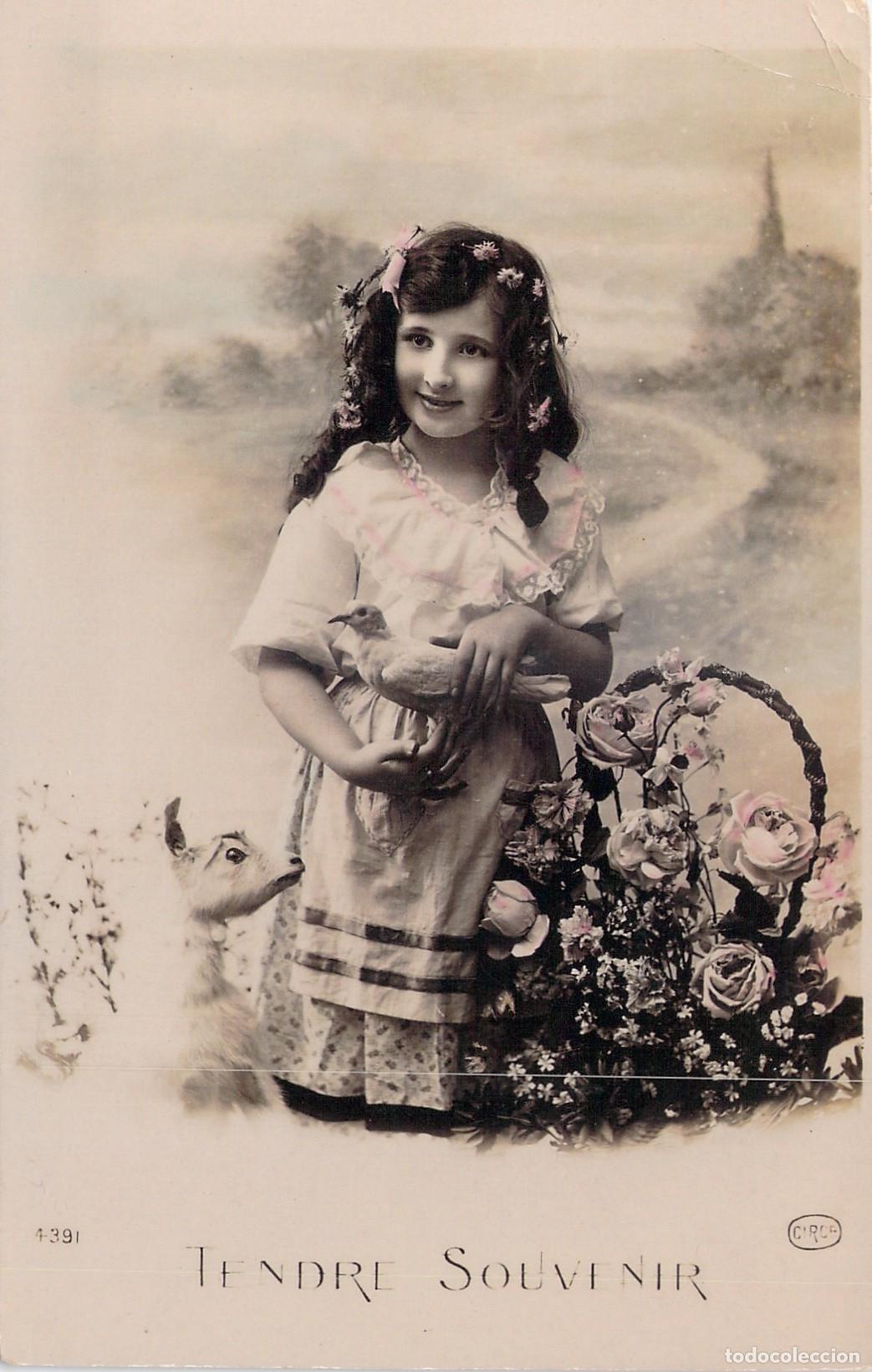 Postales: Postal de Ni&ntilde;a con Flores y Paloma Tendre Souvenir