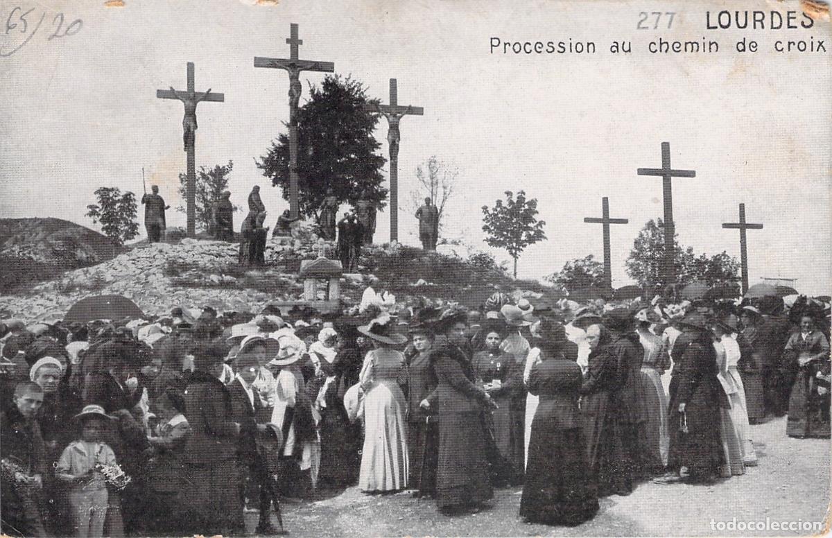 Postales: Postal de la Procesi&oacute;n en el V&iacute;a Crucis de Lourdes, Francia