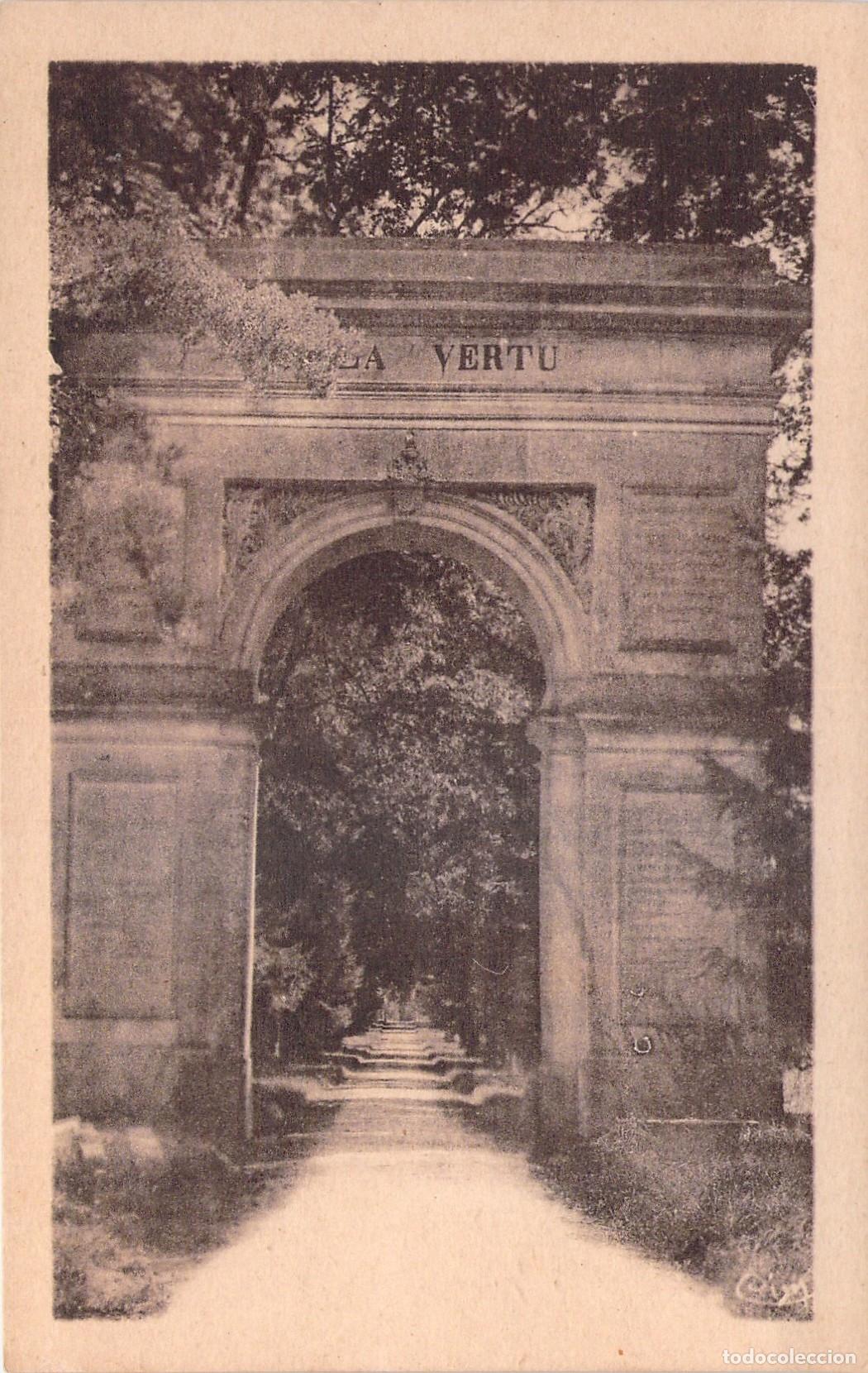Postcards: Postal del Arco A la Vertu, Ch&acirc;teau de La Rochebeaucourt, Dordogne