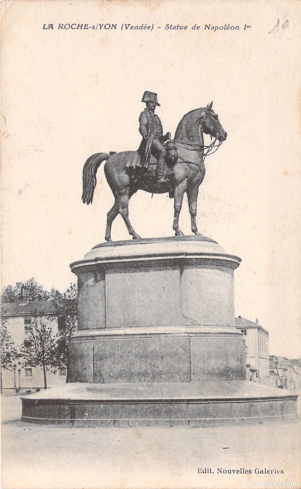 Cartoline: Postal Estatua Ecuestre de Napole&oacute;n I en La Roche-sur-Yon, Francia