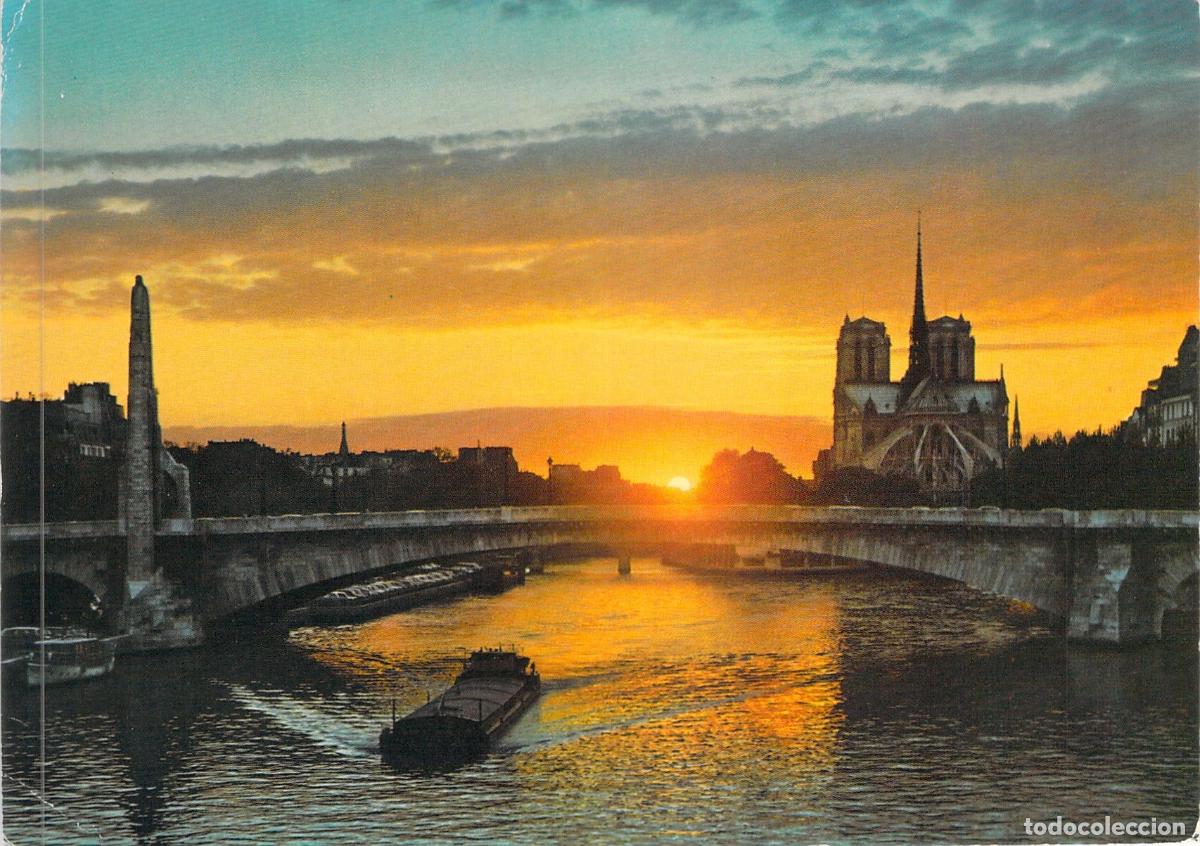 Postales: Postal de Par&iacute;s: Atardecer sobre el R&iacute;o Sena y Catedral de Notre Dame