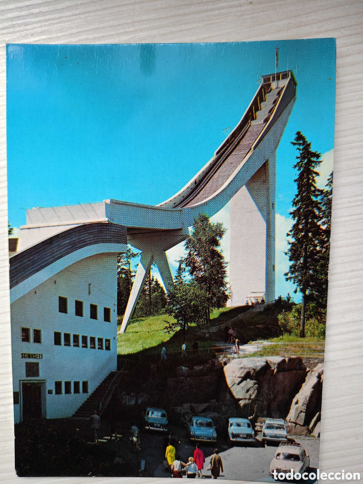 Postales: trampol&iacute;n de esqu&iacute; de Holmenkollen, Oslo Noruega