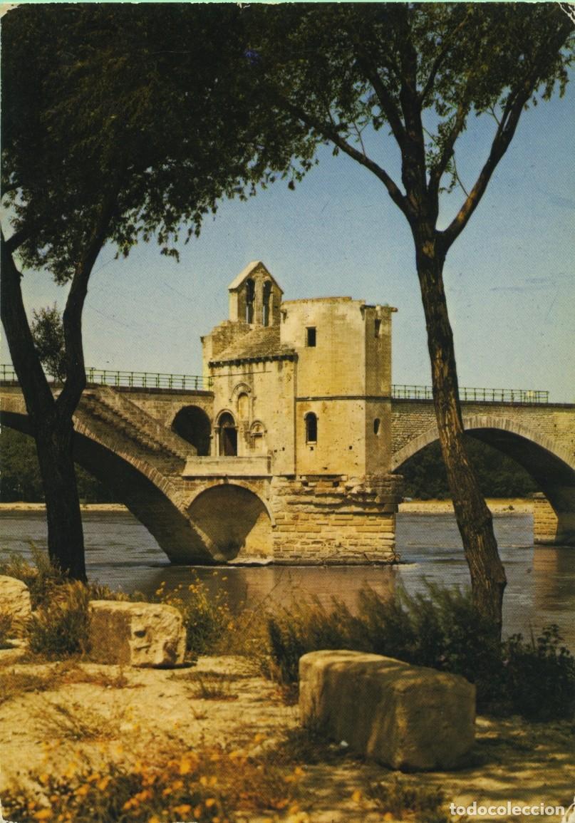 Postales: N&ordm; 84-69-AVIGNON. France. Chapelle du Pont St-B&eacute;n&eacute;zert. Sin circular. EDITIONS J.B.